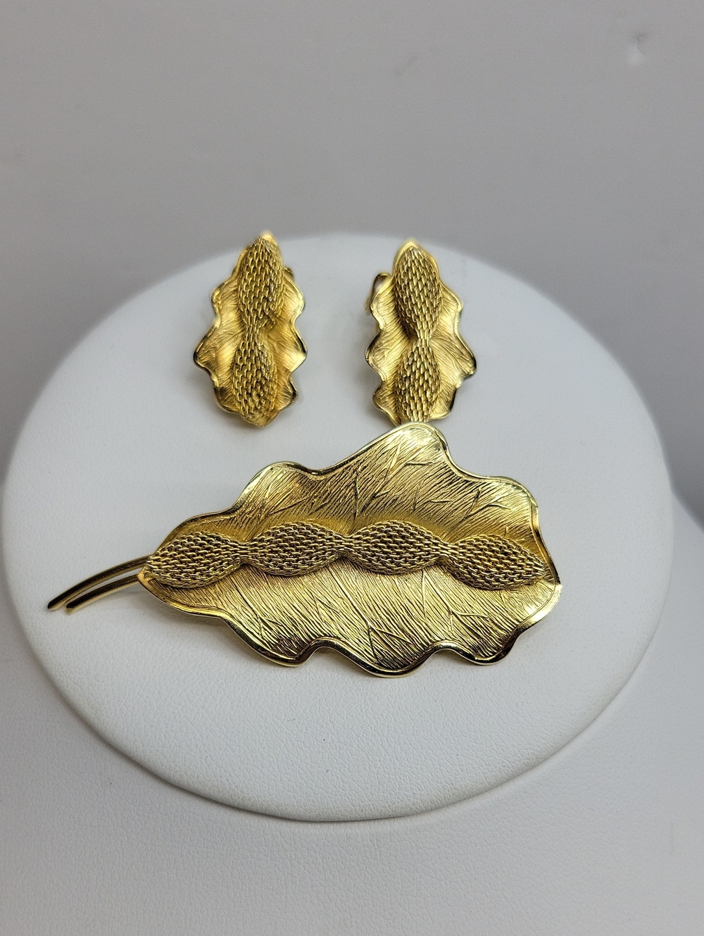 Continental Gold Leaf Motif Brooch and Earrings Set